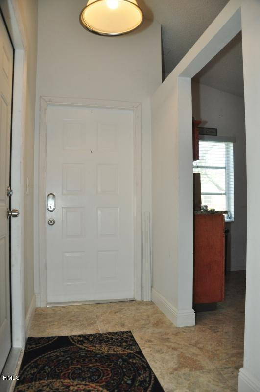 8681 Jasmine Way, Unit C Boca Raton, FL 33496 - Photo 3 of 24 Foyer