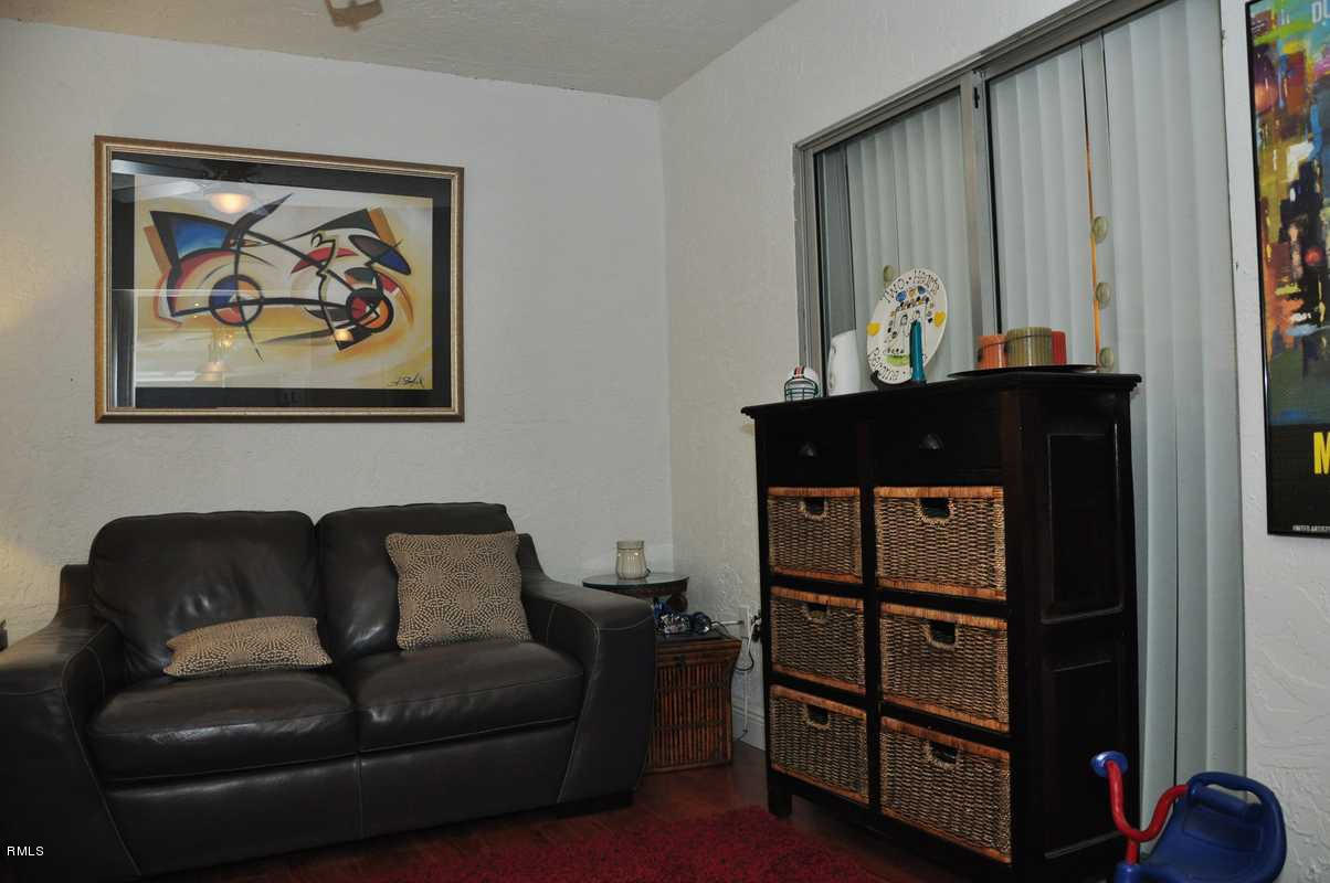8681 Jasmine Way, Unit C Boca Raton, FL 33496 - Photo 4 of 24 Living Room