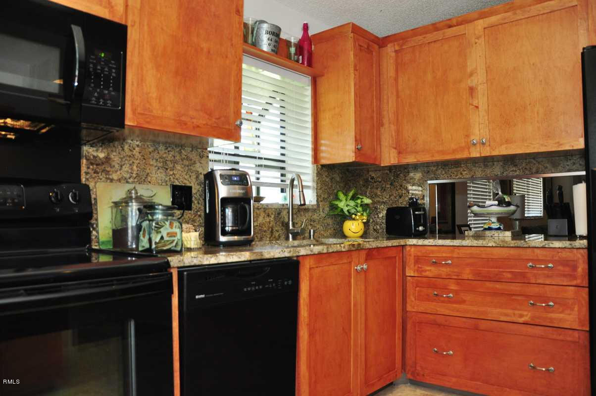 8681 Jasmine Way, Unit C Boca Raton, FL 33496 - Photo 9 of 24 Kitchen