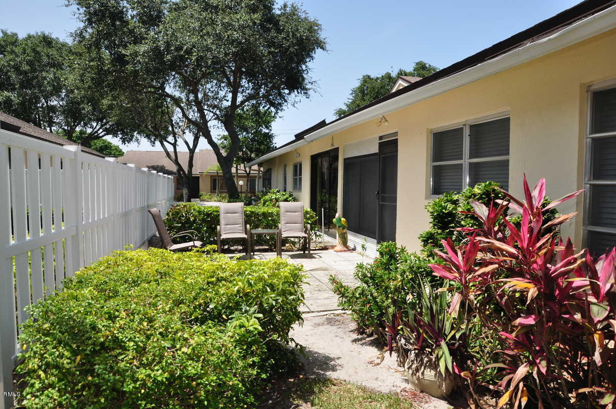 8681 Jasmine Way, Unit C Boca Raton, FL 33496 - Photo 10 of 24 Patio