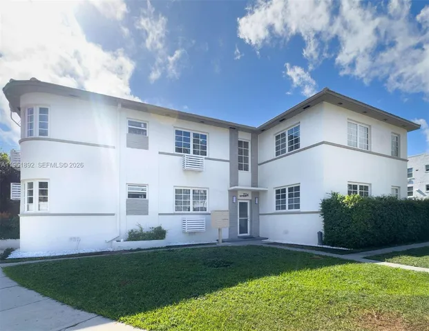 $1,400 | 7124 Bay Drive, Unit 4, Miami Beach, FL 33141