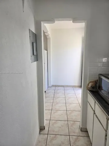 $1,400 | 7124 Bay Drive, Unit 4, Miami Beach, FL 33141