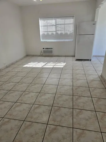 $1,400 | 7124 Bay Drive, Unit 4, Miami Beach, FL 33141