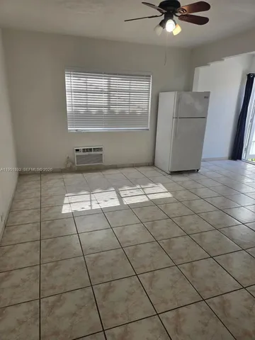 $1,400 | 7124 Bay Drive, Unit 4, Miami Beach, FL 33141