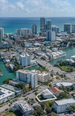 $1,400 | 7124 Bay Drive, Unit 4, Miami Beach, FL 33141