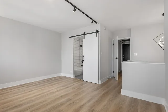 $2,600 | 6166 North Sheridan Road, Unit 28J, Chicago, IL 60660