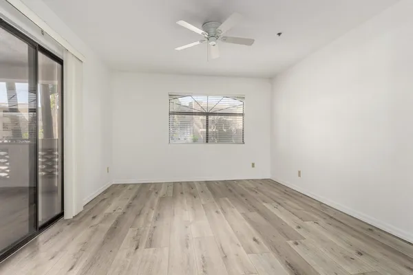 $2,550 | 5104 North 32nd Street, Unit 225, Phoenix, AZ 85018