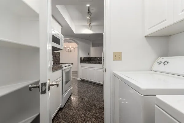 $2,550 | 5104 North 32nd Street, Unit 225, Phoenix, AZ 85018