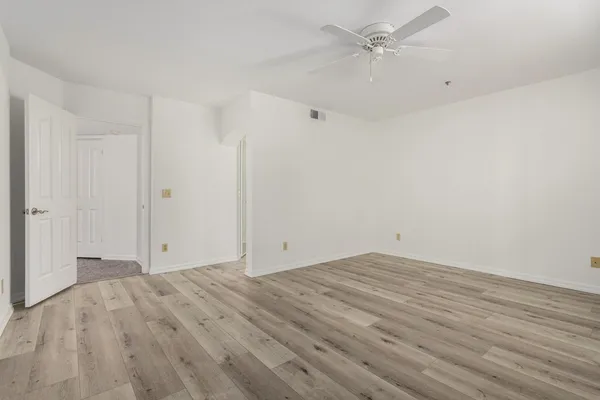 $2,550 | 5104 North 32nd Street, Unit 225, Phoenix, AZ 85018