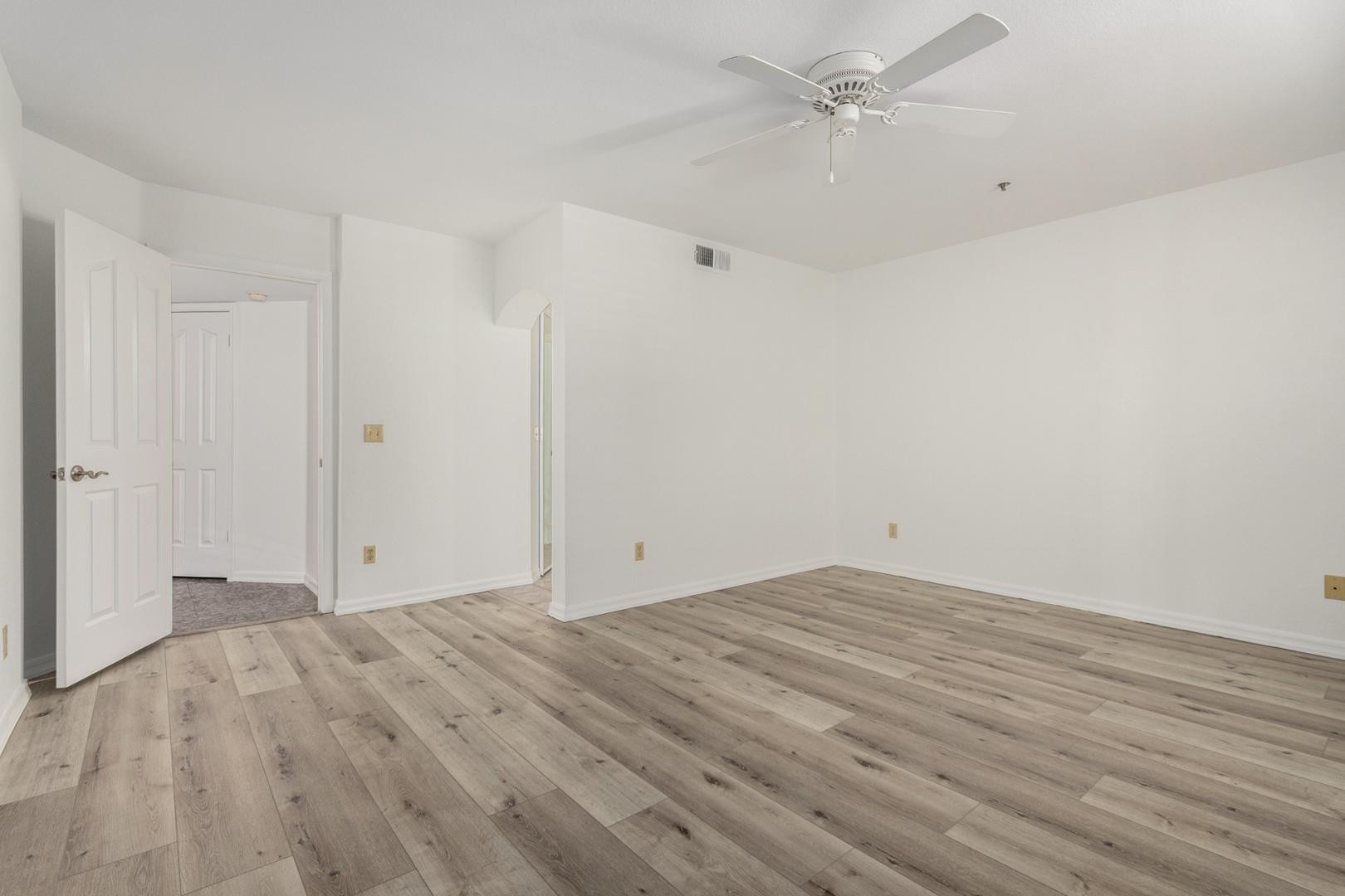5104 North 32nd Street, Unit 225 Phoenix, AZ 85018 - Photo 24 of 31 wooden floor in a room