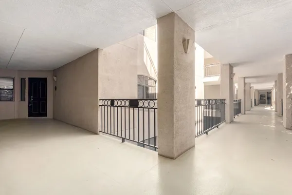 $2,550 | 5104 North 32nd Street, Unit 225, Phoenix, AZ 85018