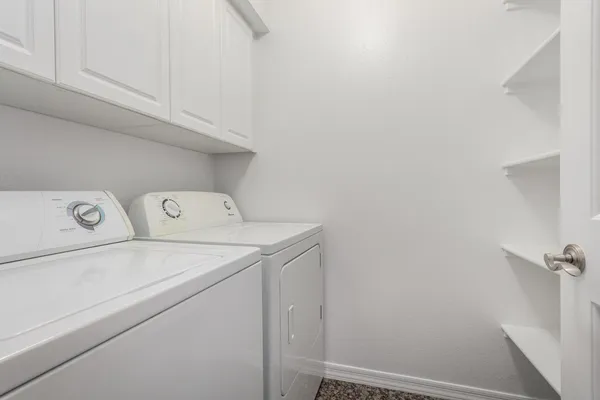 $2,550 | 5104 North 32nd Street, Unit 225, Phoenix, AZ 85018