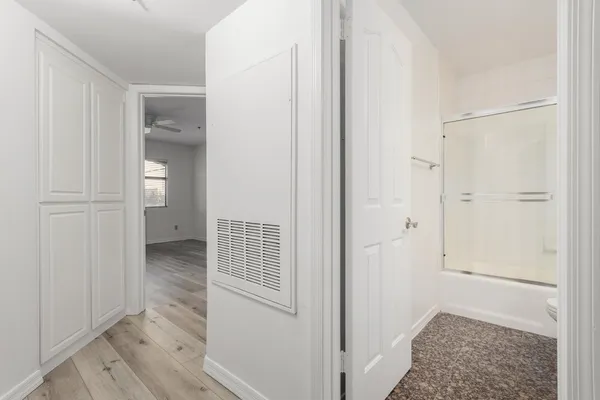 $2,550 | 5104 North 32nd Street, Unit 225, Phoenix, AZ 85018