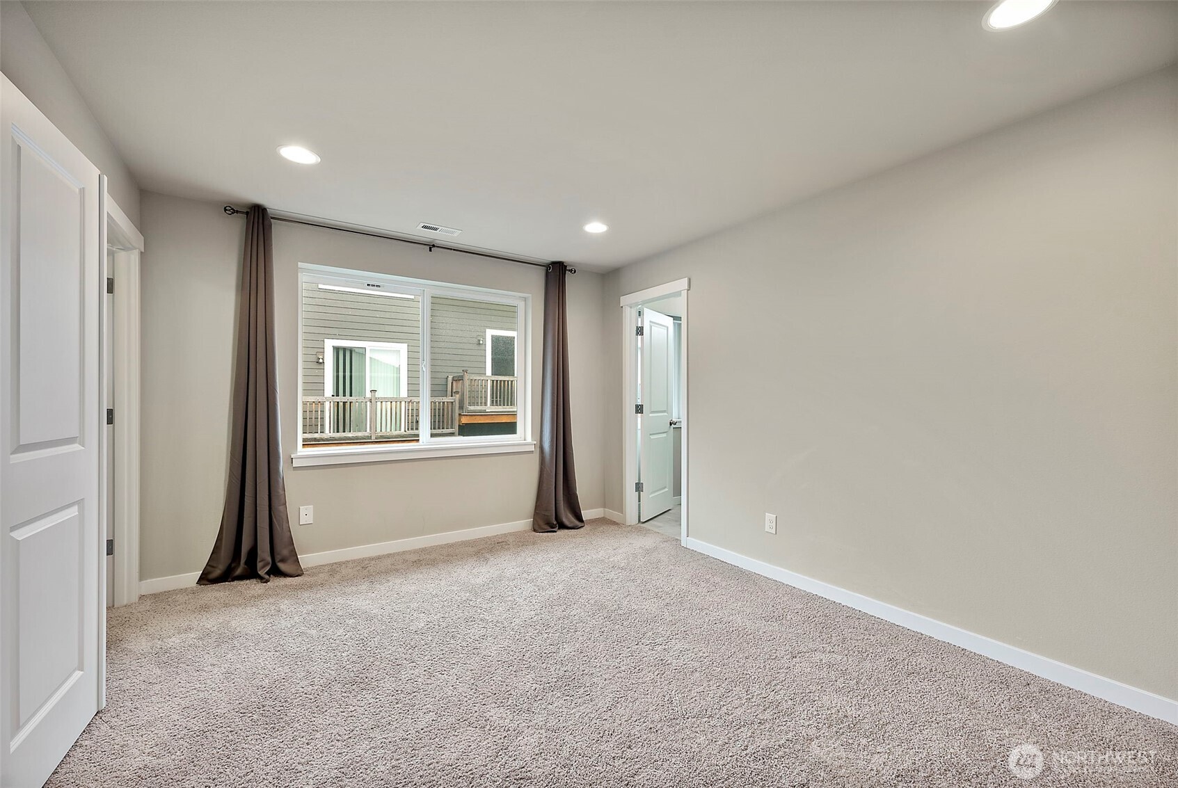 2585 Filbert Avenue Bremerton, WA 98310 - Photo 14 of 38 Gallery Image 14