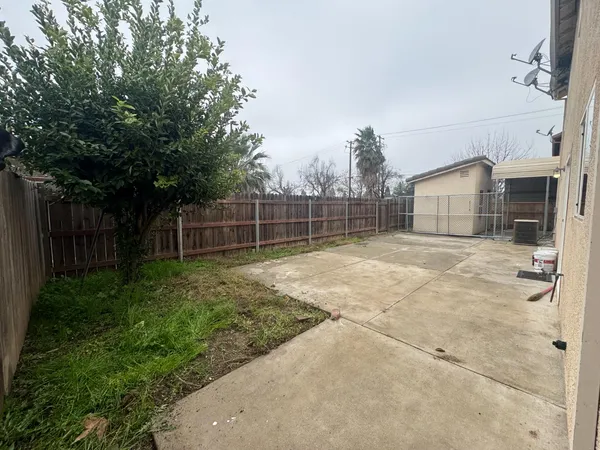 a view of a garage