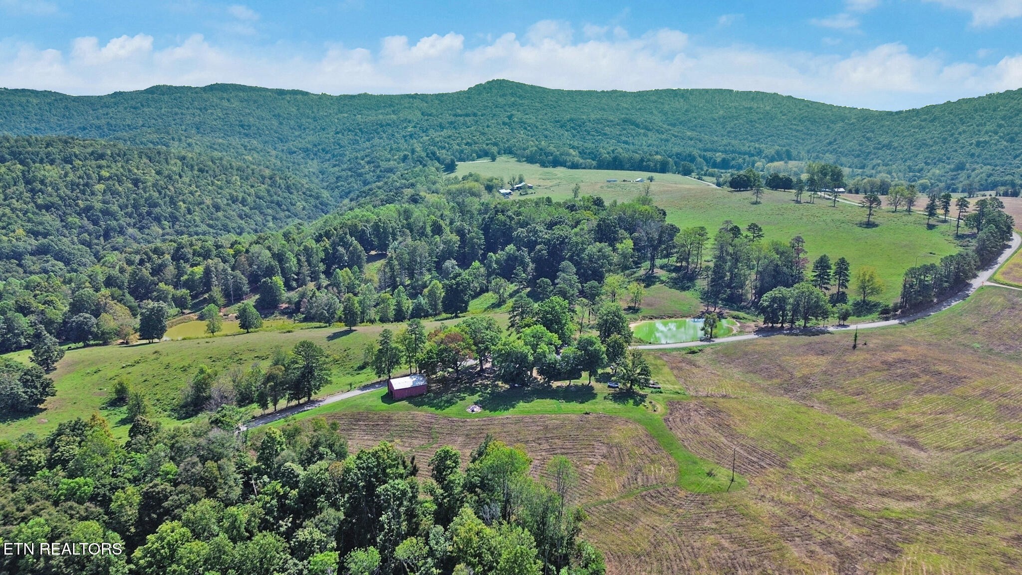 9750 Faix Road Byrdstown, TN 38549 - Photo 28 of 35 Gallery Image 28