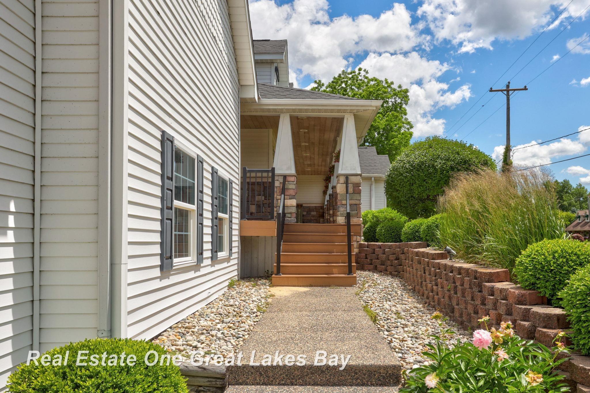 2530 North River Road Saginaw, MI 48609 - Photo 3 of 90