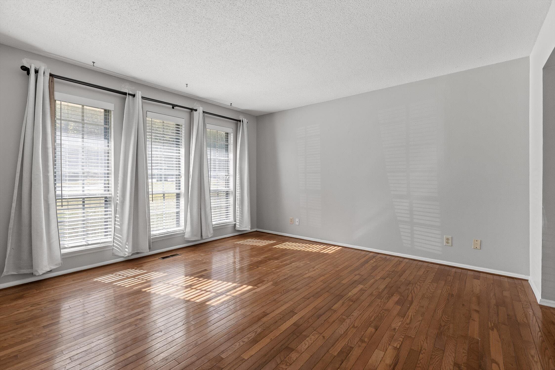 425 Stone Ridge Drive Hixson, TN 37343 - Photo 5 of 35 13-Stone Ridge-13