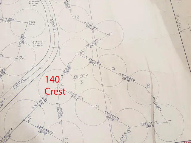 a close up of a wall with a white wall