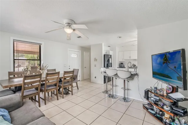 a view of a livingroom and dining room