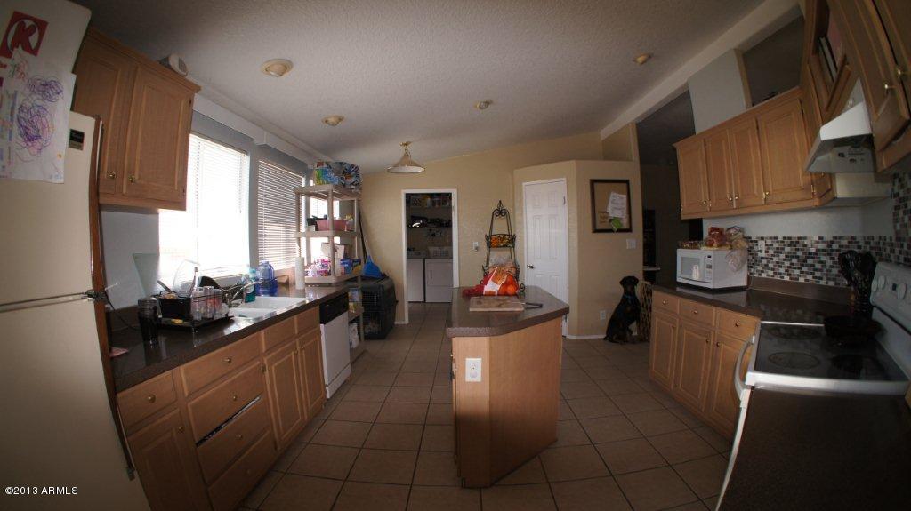 13878 North Quail Run Road Florence, AZ 85132 - Photo 4 of 16 DSC03663