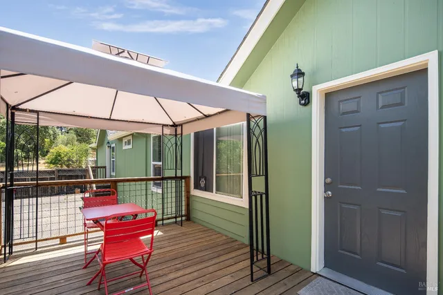 $650,000 | 28 Tarman Drive, Unit A & B, Cloverdale, CA 95425