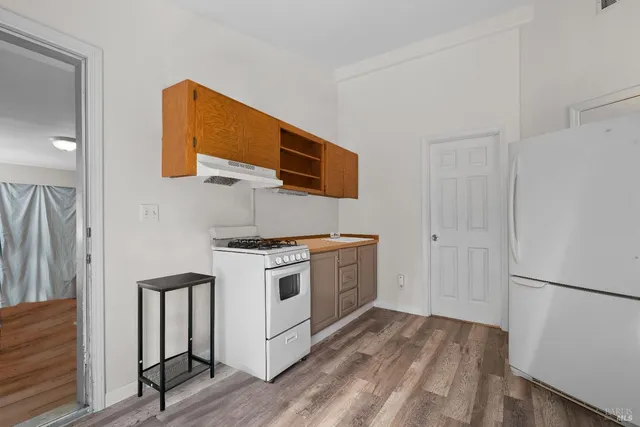 $650,000 | 28 Tarman Drive, Unit A & B, Cloverdale, CA 95425