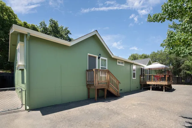 $650,000 | 28 Tarman Drive, Unit A & B, Cloverdale, CA 95425