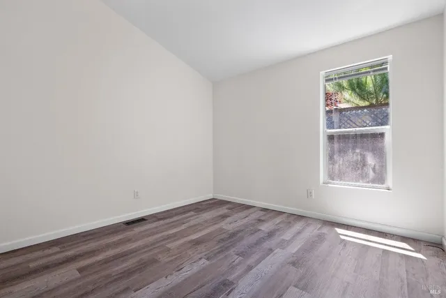 $650,000 | 28 Tarman Drive, Unit A & B, Cloverdale, CA 95425