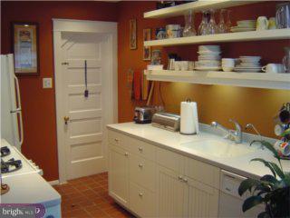 109 Walsh Road Lansdowne, PA 19050 - Photo 2 of 6
