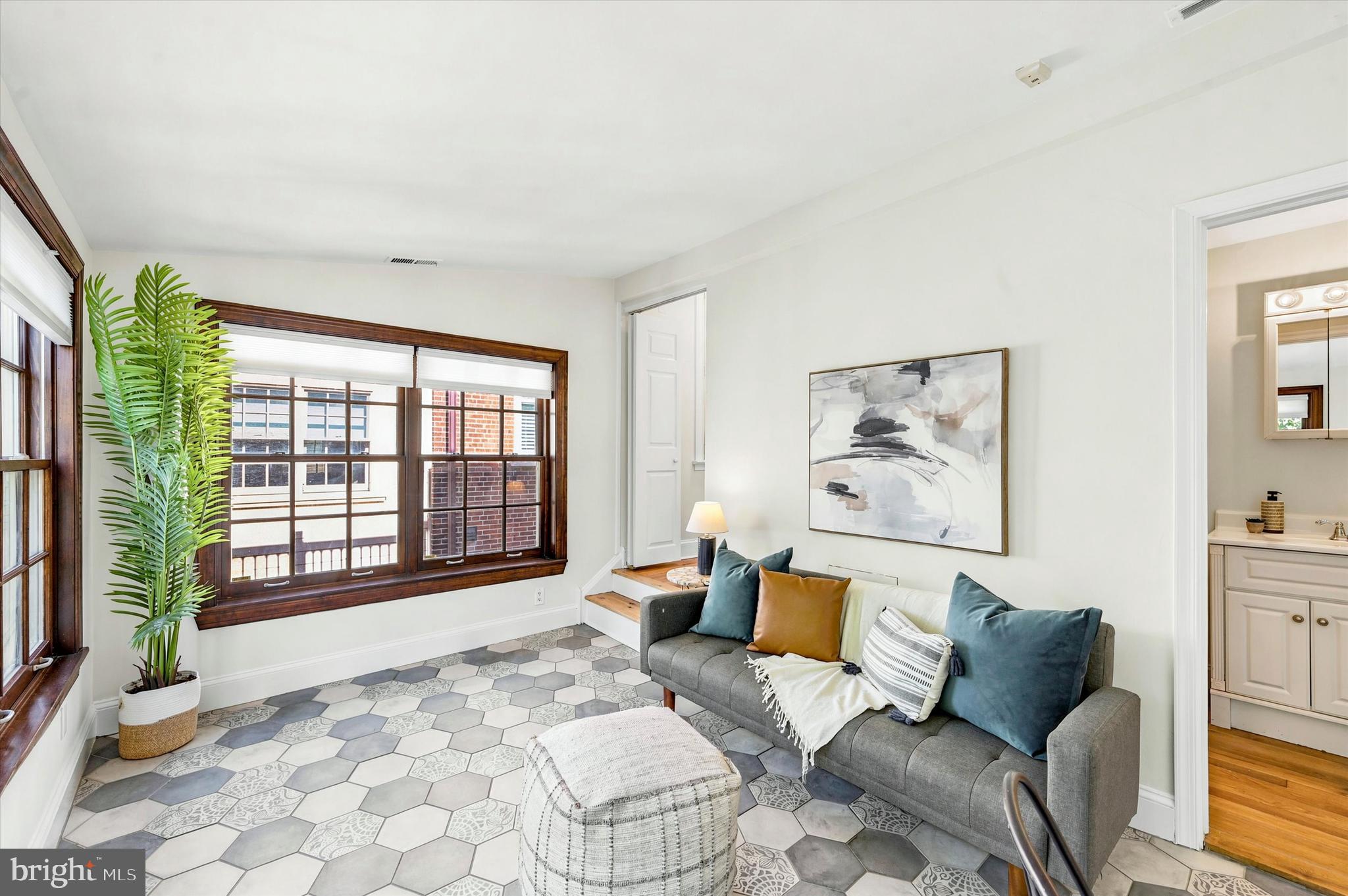 328 Spruce Street, Unit 5 Philadelphia, PA 19106 - Photo 13 of 26
