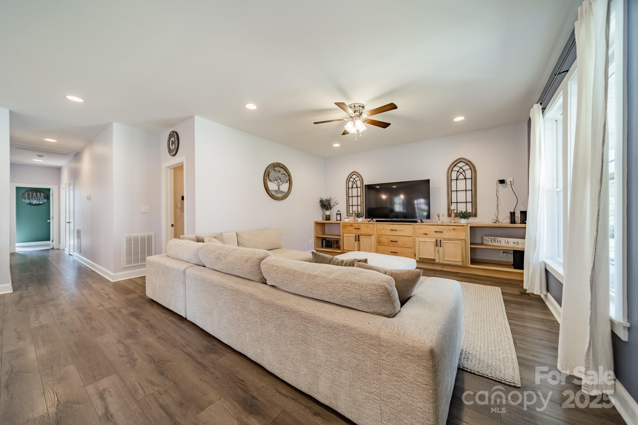 6835 Ingleside Drive Sherrills Ford, NC 28673 - Photo 7 of 25