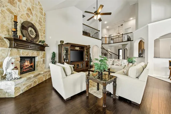 $570,000 | 1515 Spring Hill Drive, Cedar Hill, TX 75104