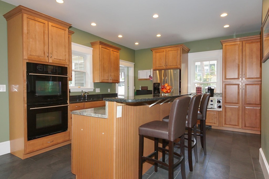 124 Riverside Street Watertown, MA 02472 - Photo 2 of 22 Gallery Image 2