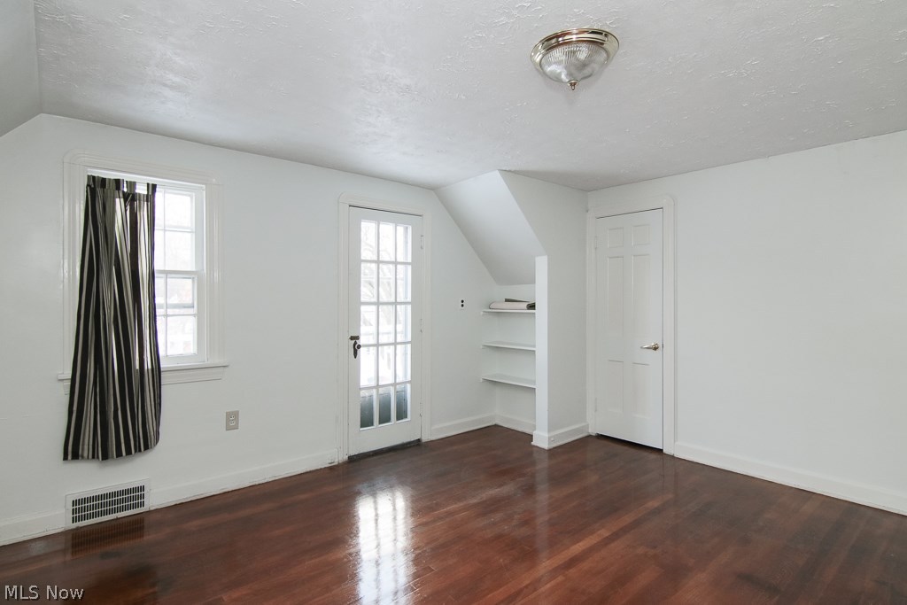 482 Prospect Road Berea, OH 44017 - Photo 11 of 21 Gallery Image 11
