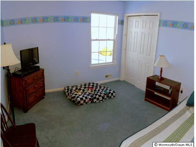 344 Fieldcrest Drive New Egypt, NJ 08533 - Photo 11 of 17 a room with furniture and window