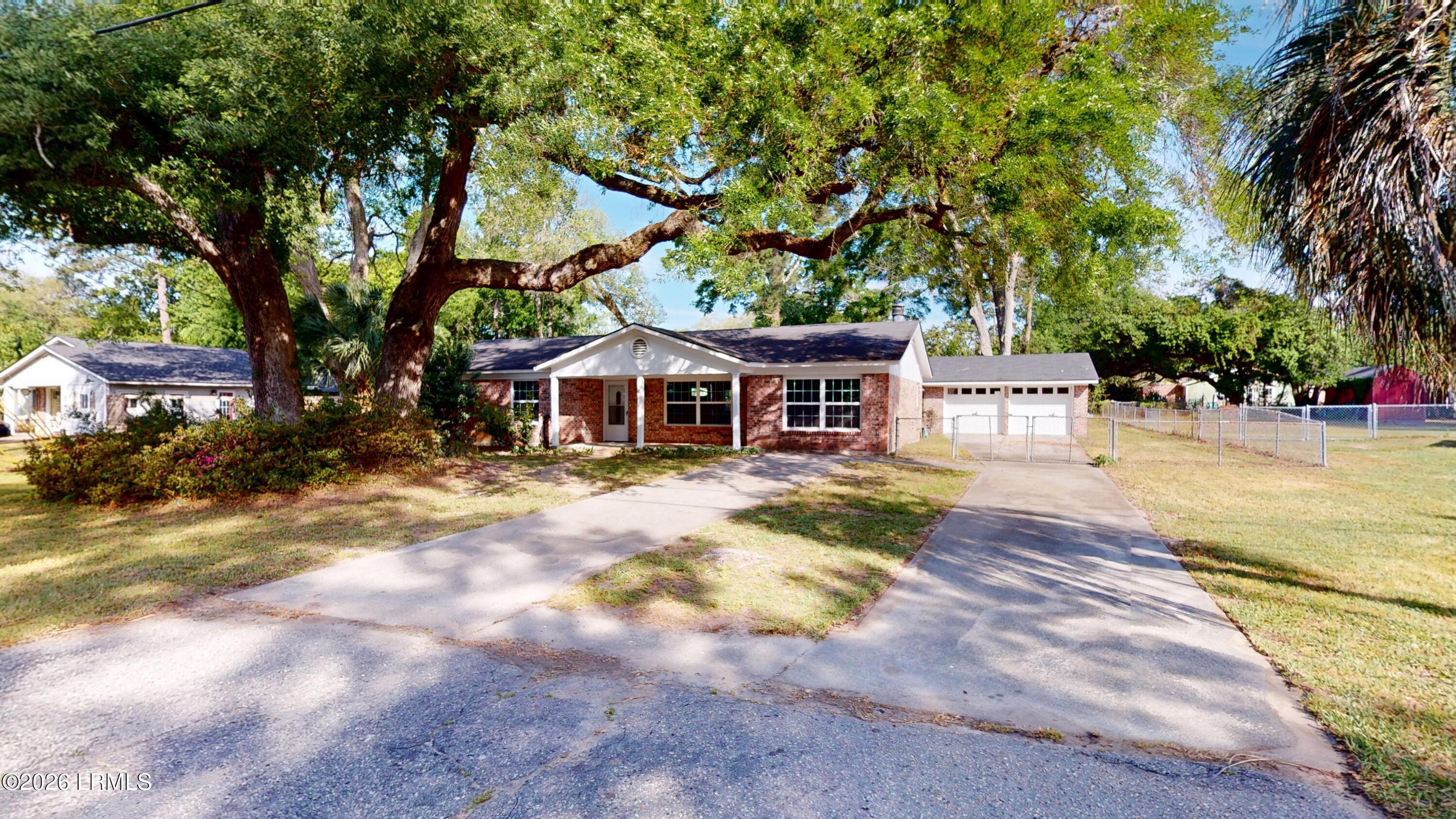 4027 Shell Point Road Beaufort, SC 29906 - Photo 39 of 47 4027-Shell-Point-Road-04092026_093243