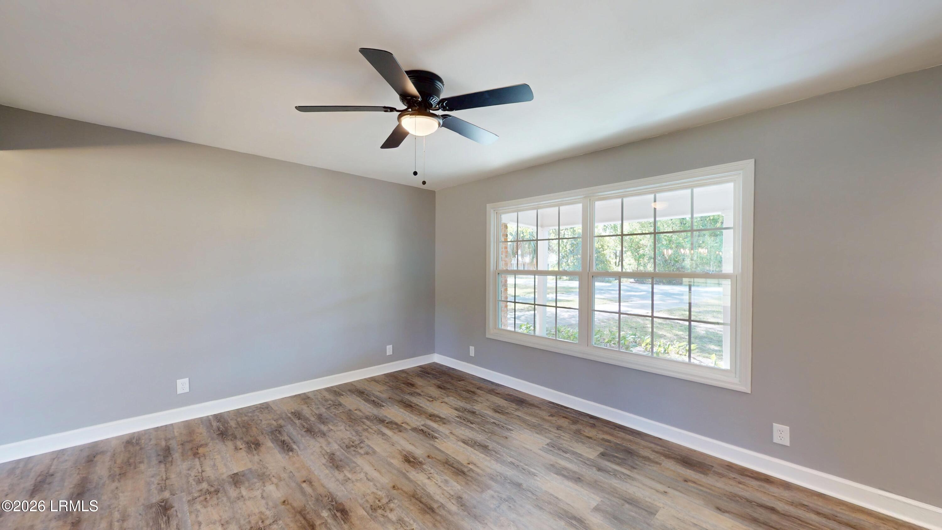 4027 Shell Point Road Beaufort, SC 29906 - Photo 9 of 47 4027-Shell-Point-Road-04082026_202746