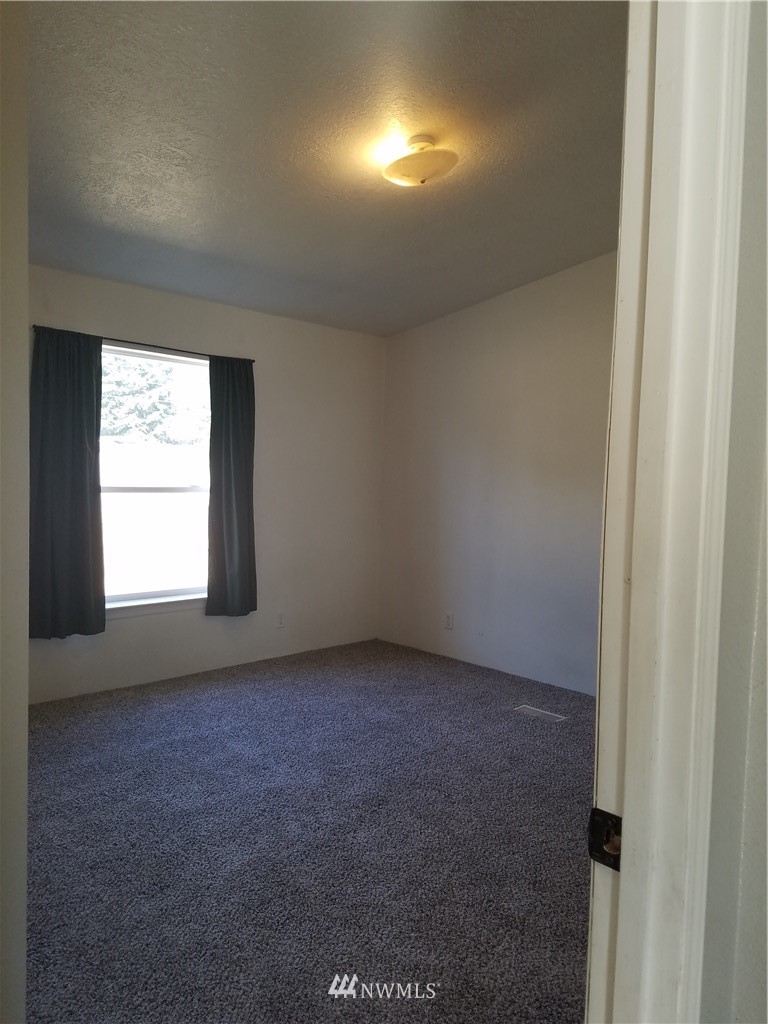 17634 Pendleton Street Southwest Rochester, WA 98579 - Photo 14 of 21