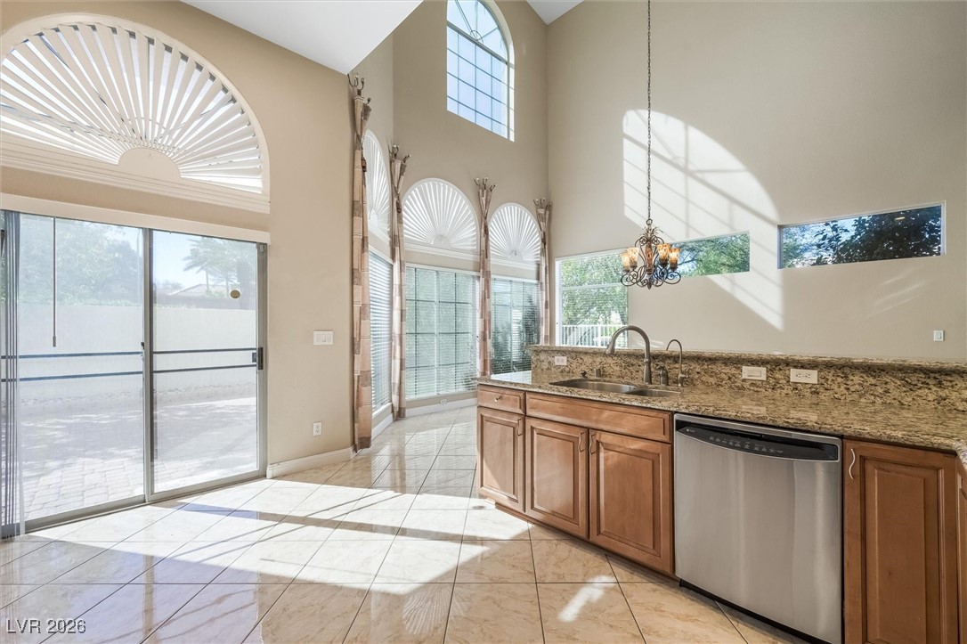 2107 Eaglepath Circle Henderson, NV 89074 - Photo 15 of 51