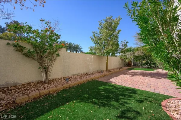 $680,000 | 2107 Eaglepath Circle, Henderson, NV 89074
