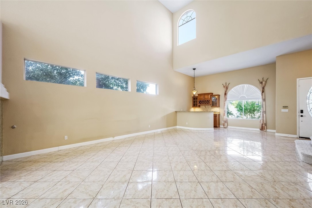 2107 Eaglepath Circle Henderson, NV 89074 - Photo 5 of 51