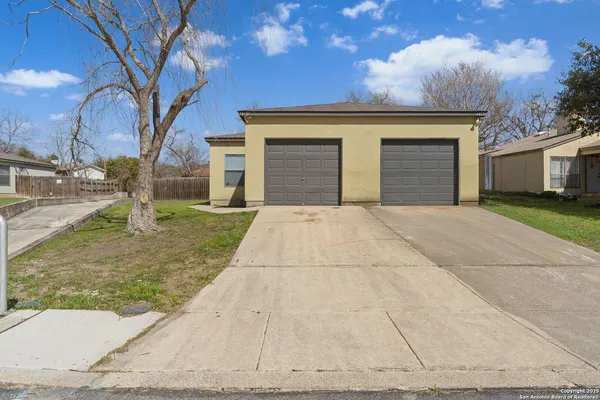 $1,150 | 14532 Clovelly Wood, San Antonio, TX 78233
