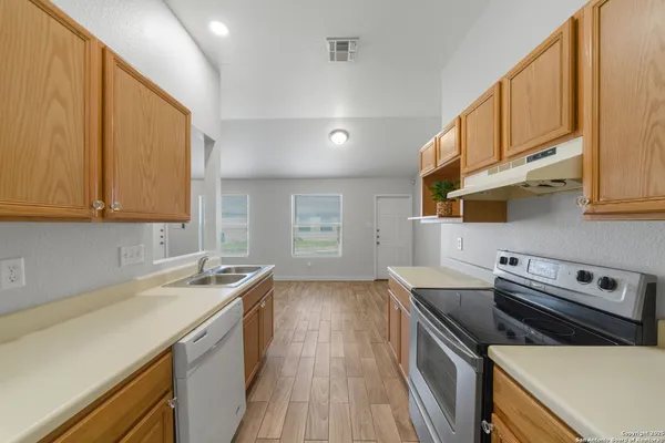 $1,150 | 14532 Clovelly Wood, San Antonio, TX 78233