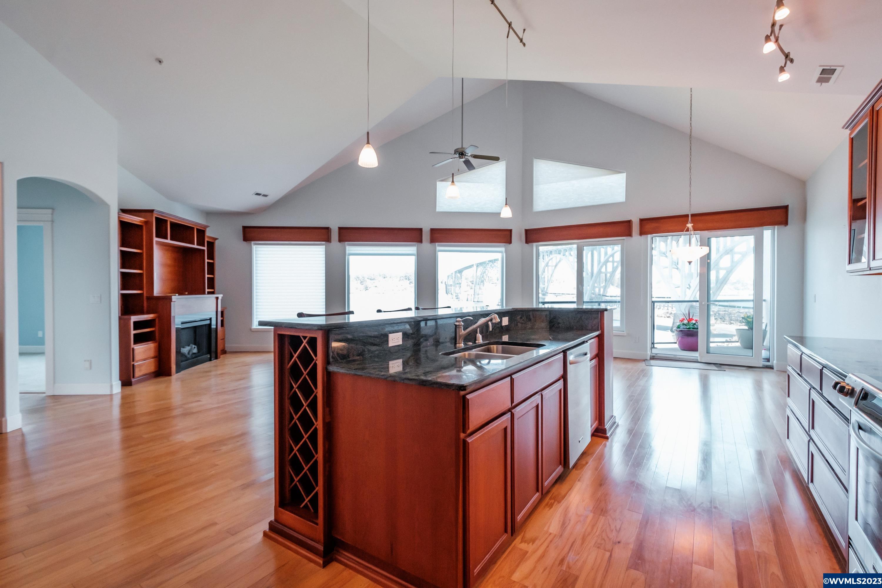 144 Southwest 26th Street Newport, OR 97366 - Photo 14 of 42