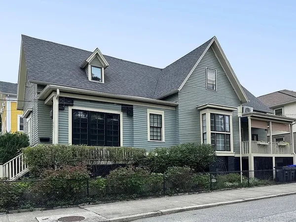 $1,525 | 481 Pine Street, Unit 2, Providence, RI 02907