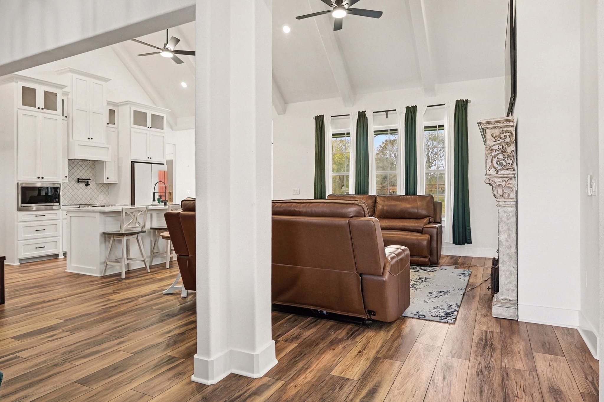 444 Mill Road Angleton, TX 77515 - Photo 7 of 31 a view of kitchen with furniture and wooden floor