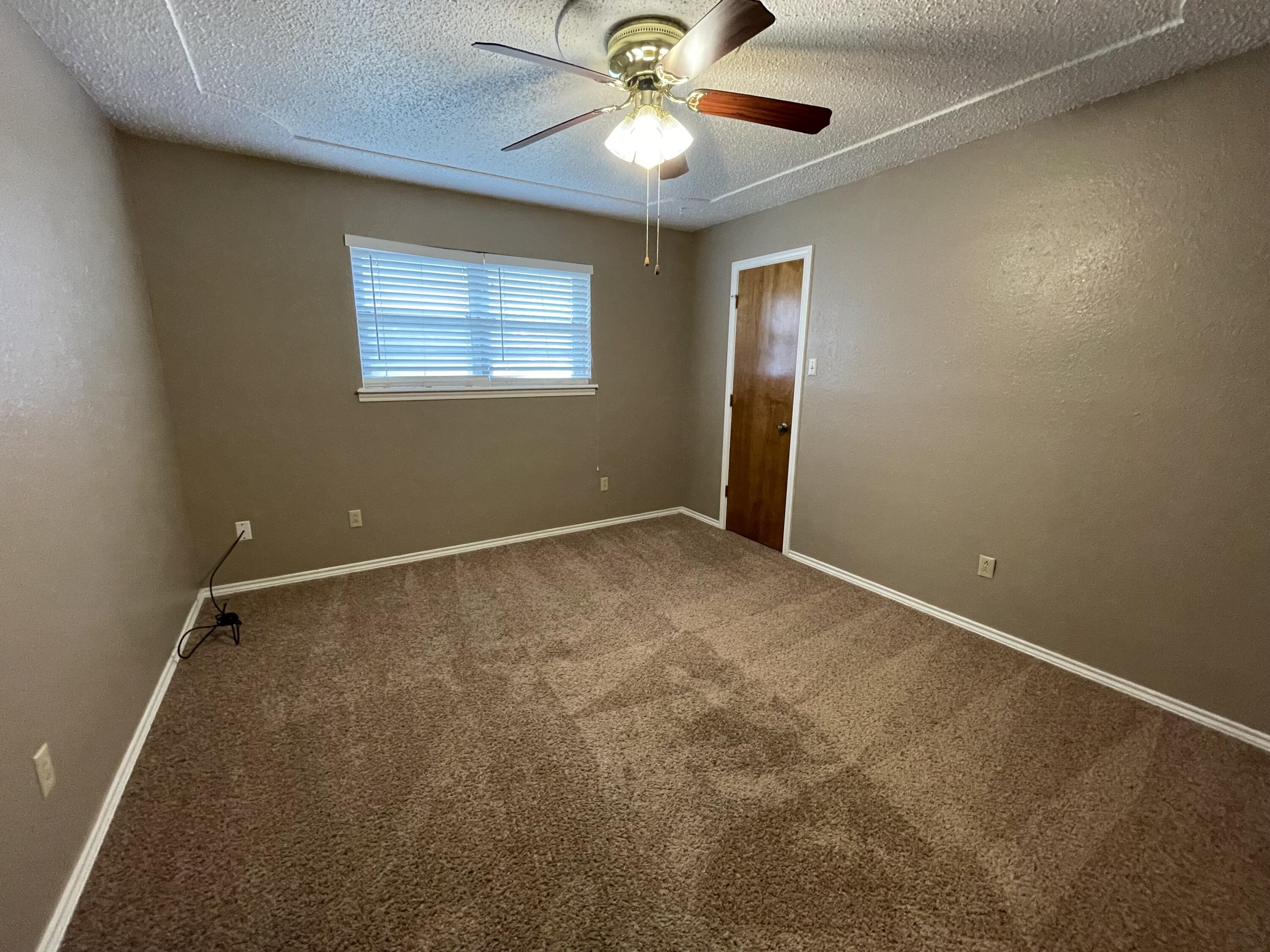 4822 73rd Street Lubbock, TX 79424 - Photo 5 of 9 5