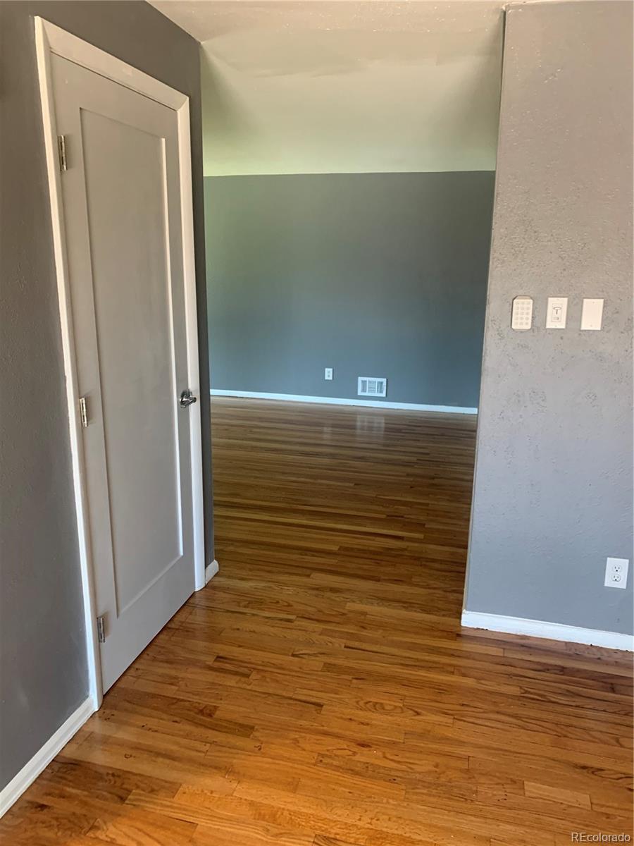 3094 Carson Street Aurora, CO 80011 - Photo 3 of 16