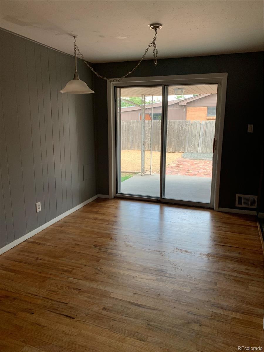 3094 Carson Street Aurora, CO 80011 - Photo 4 of 16